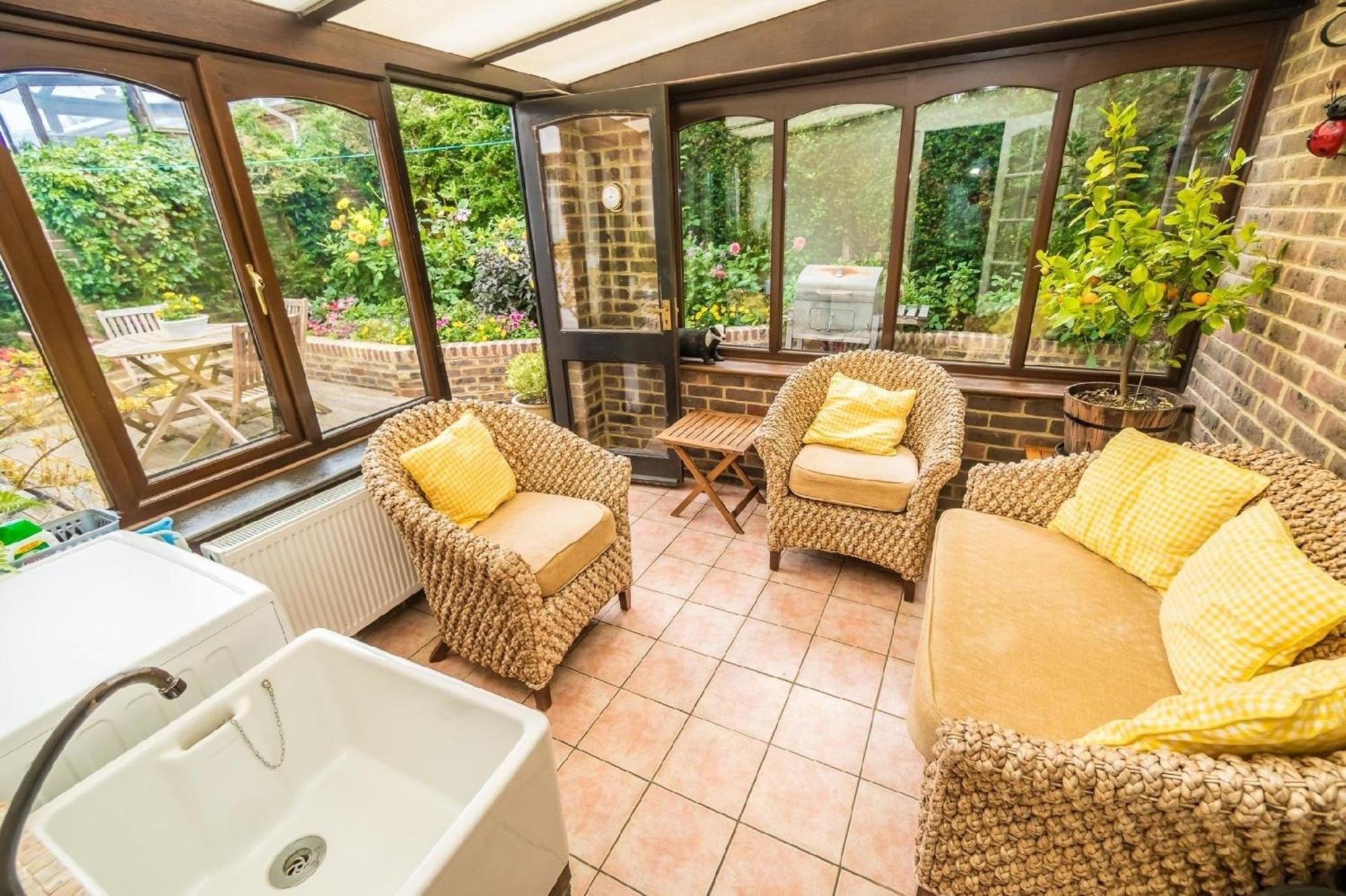 Ferien-Cottage Mit Grillplatz Im Privaten Wintergarten Hastings Exterior photo